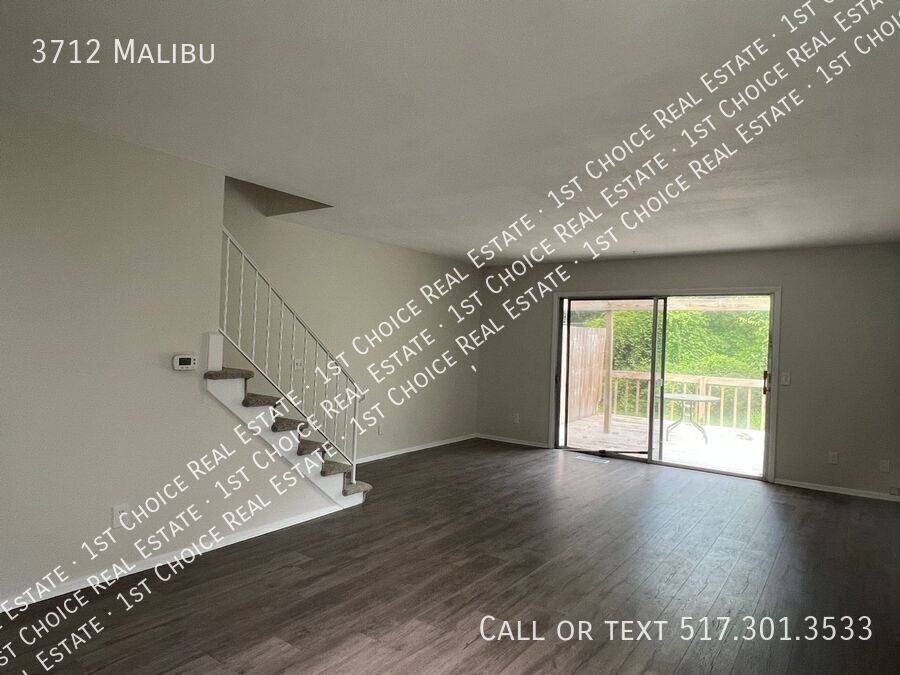 3712 Malibu Dr - Photo 3 of 15