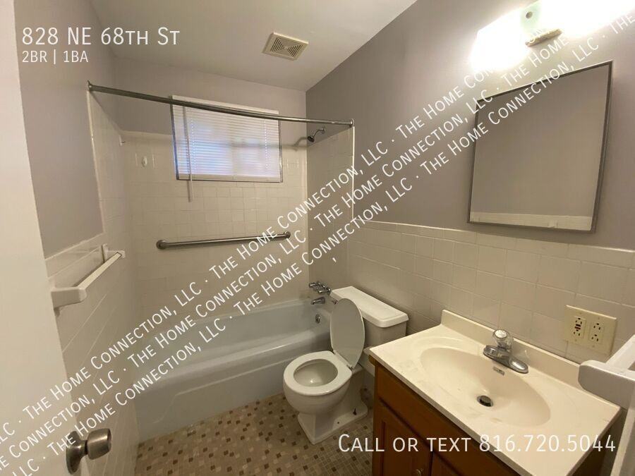 828 Ne 68th St - Photo 5 of 9