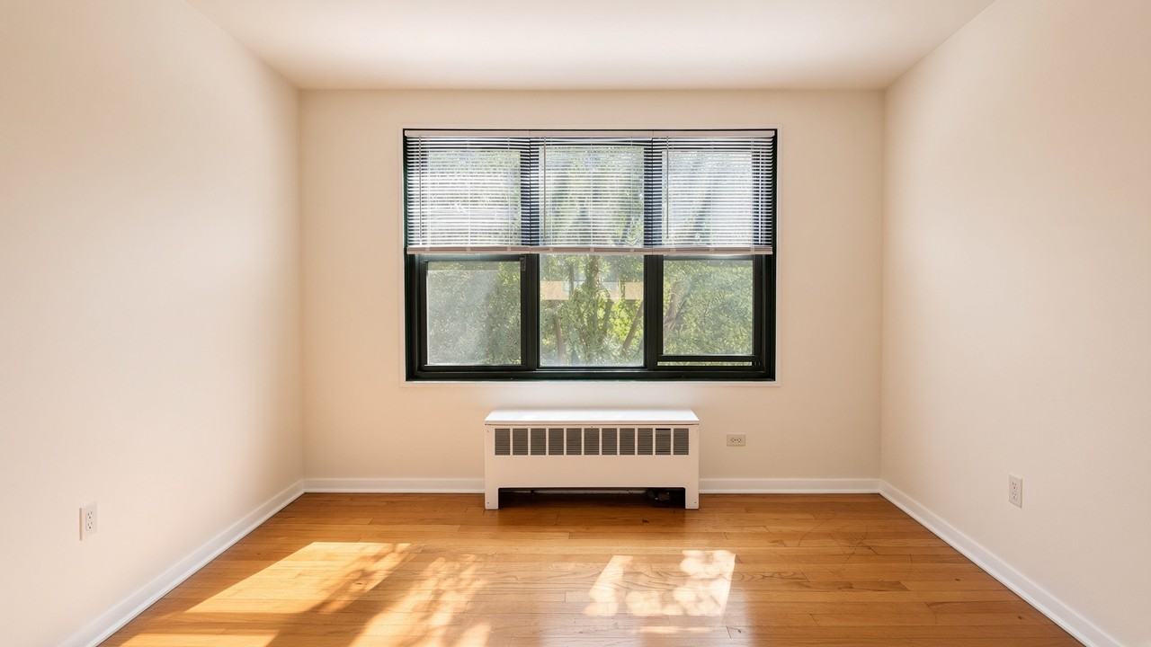 2839 W Rosemont Ave #3N - Photo 3 of 8