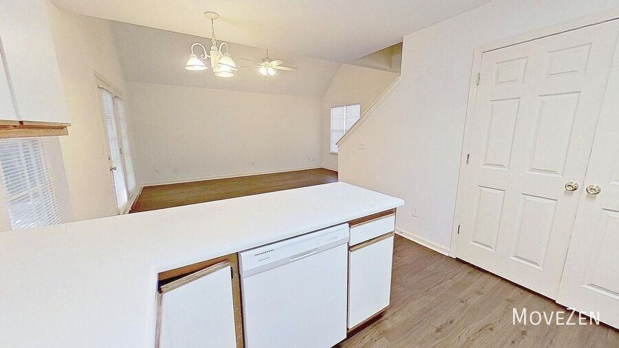 319 Saint Rosea Rd - Photo 7 of 31