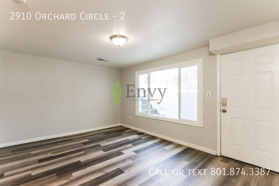 2910 Orchard Cir #2 - Photo 4 of 16