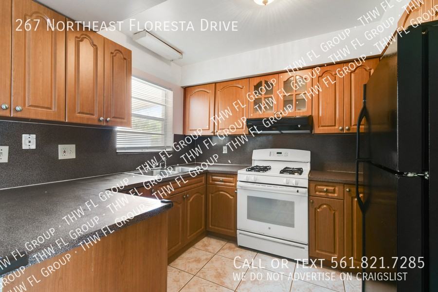 267 Ne Floresta Dr - Photo 6 of 23