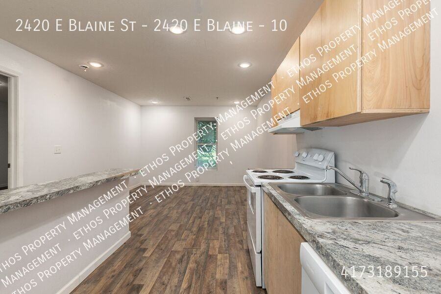 2420 E Blaine St - 2420 E Blaine #10 - Photo 3 of 8