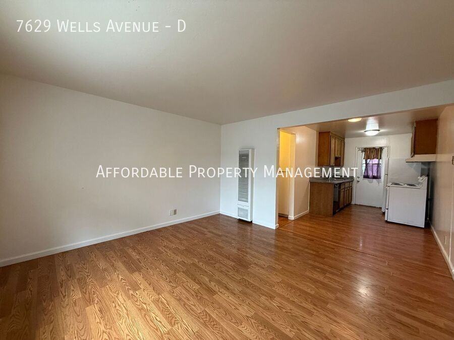 7629 Wells Ave #D - Photo 5 of 11