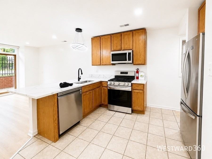 2534 W Harrison St #1 - Photo 6 of 26