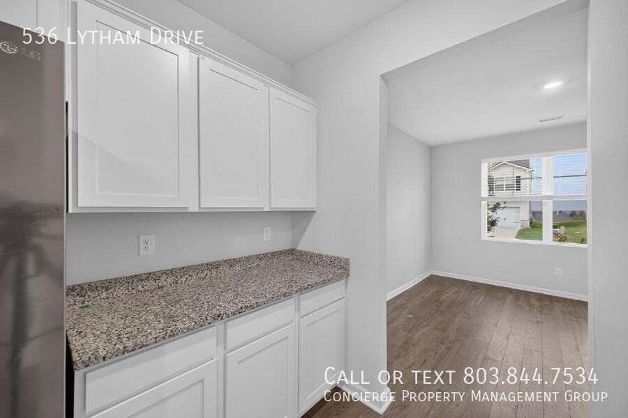 536 Lytham Dr - Photo 5 of 39