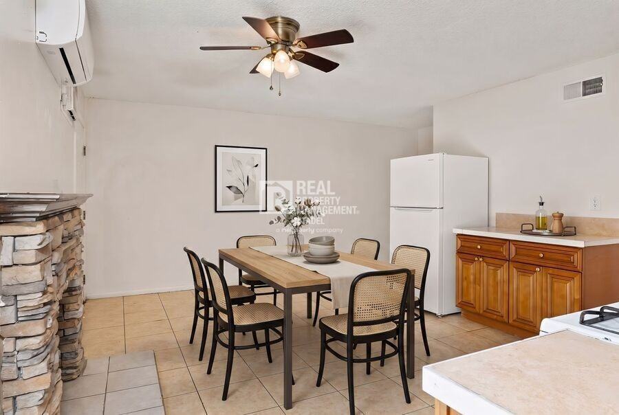 3009 Canyon Crest Dr #B - Photo 3 of 50