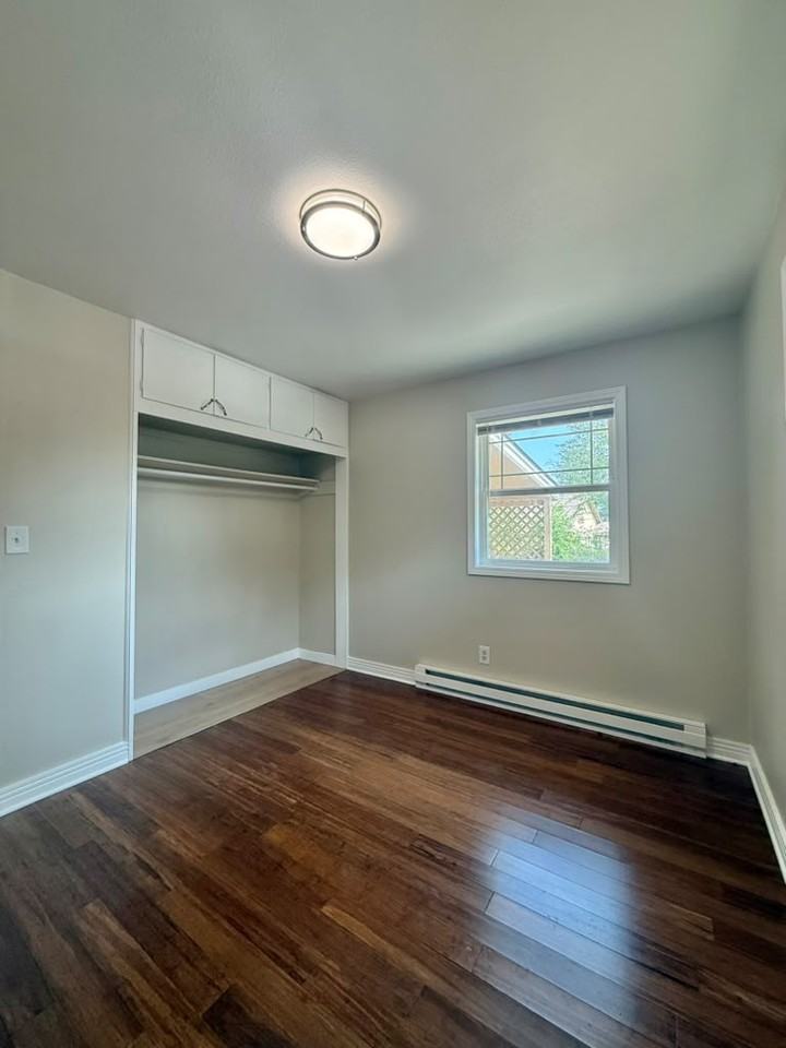 3216 N Maple St - Photo 6 of 8
