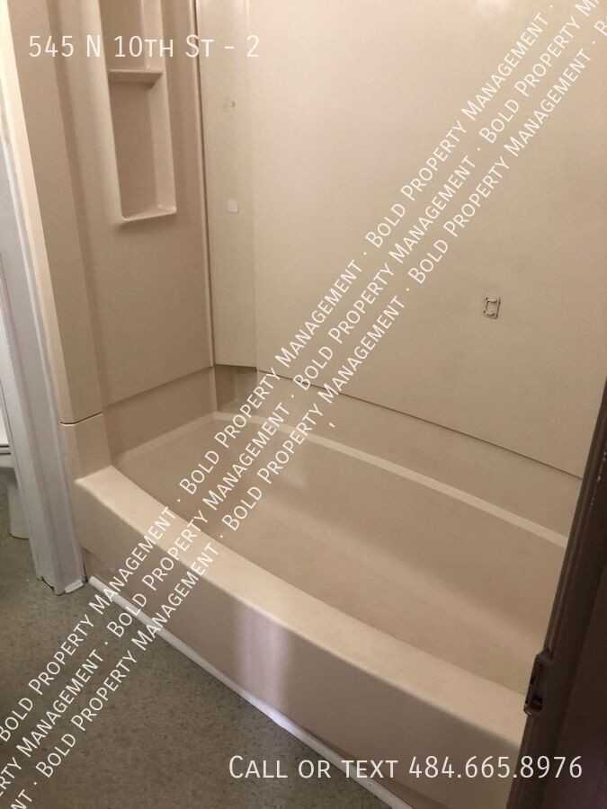 545 N 10th St #2 - Photo 3 of 12