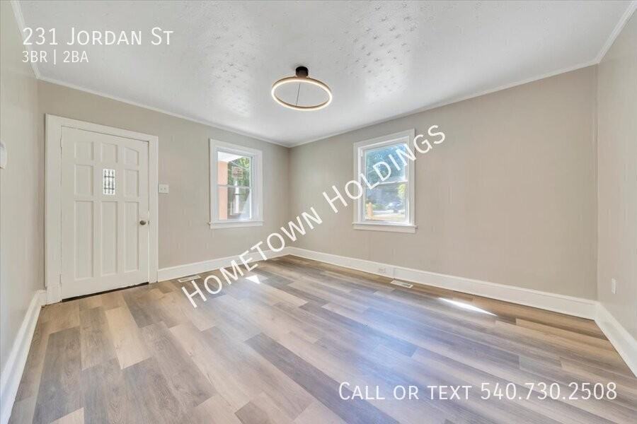 231 Jordon St - Photo 3 of 14