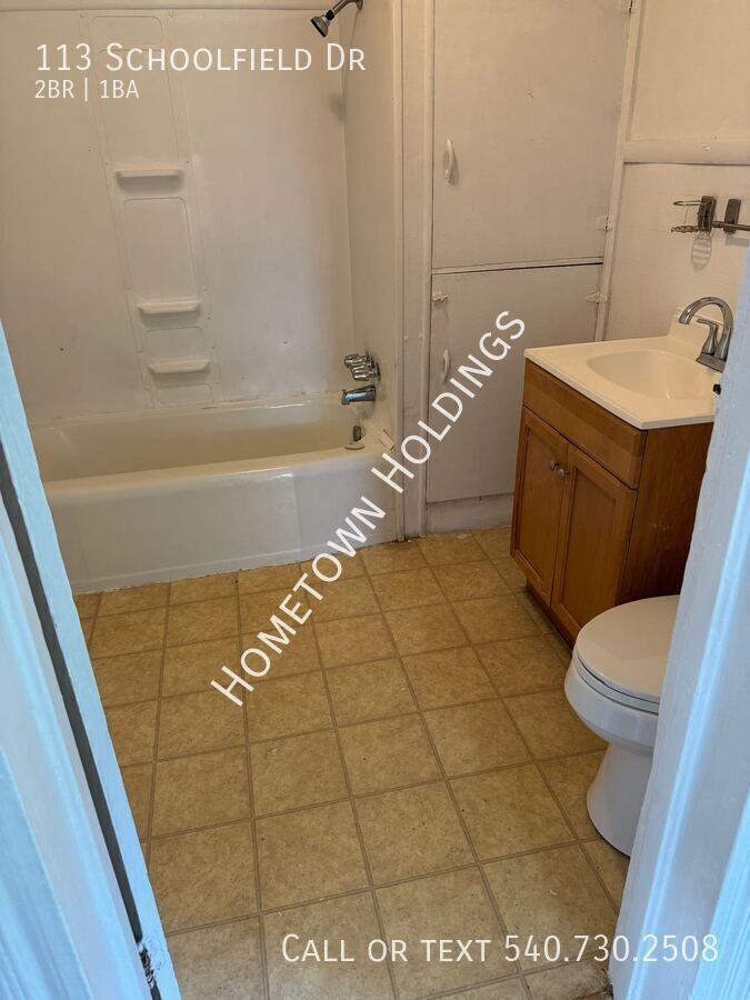 113 Schoolfield Dr - Photo 5 of 19