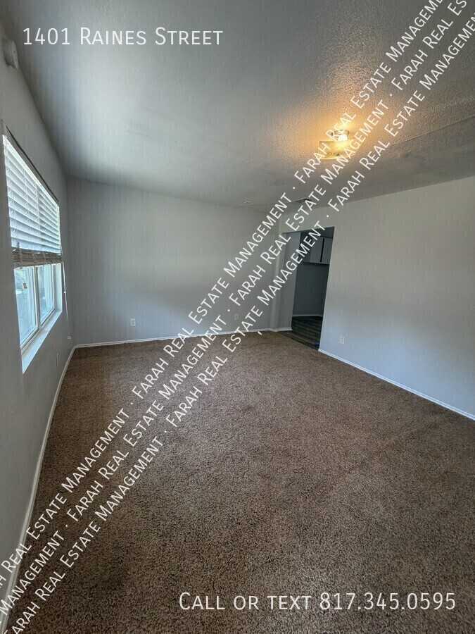 1401 Raines St - Photo 2 of 24