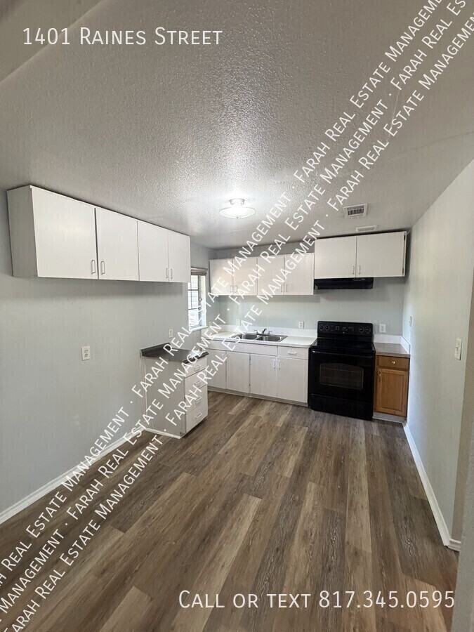 1401 Raines St - Photo 6 of 24