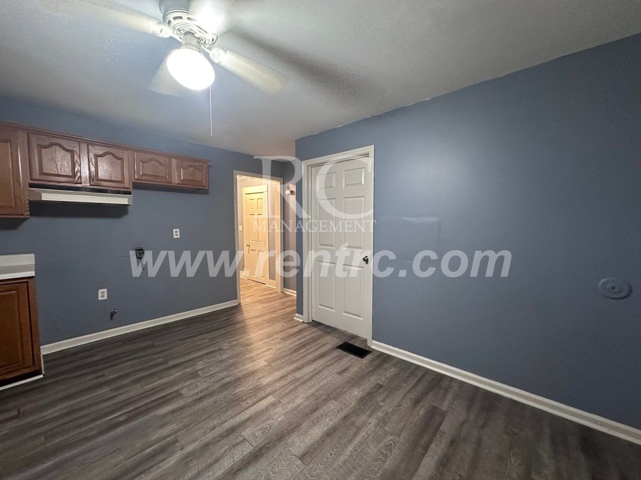 1101 Chandler St - Photo 3 of 27