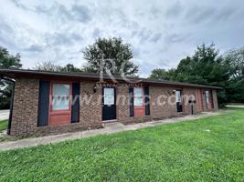 featured image of 1404 E Main St #E