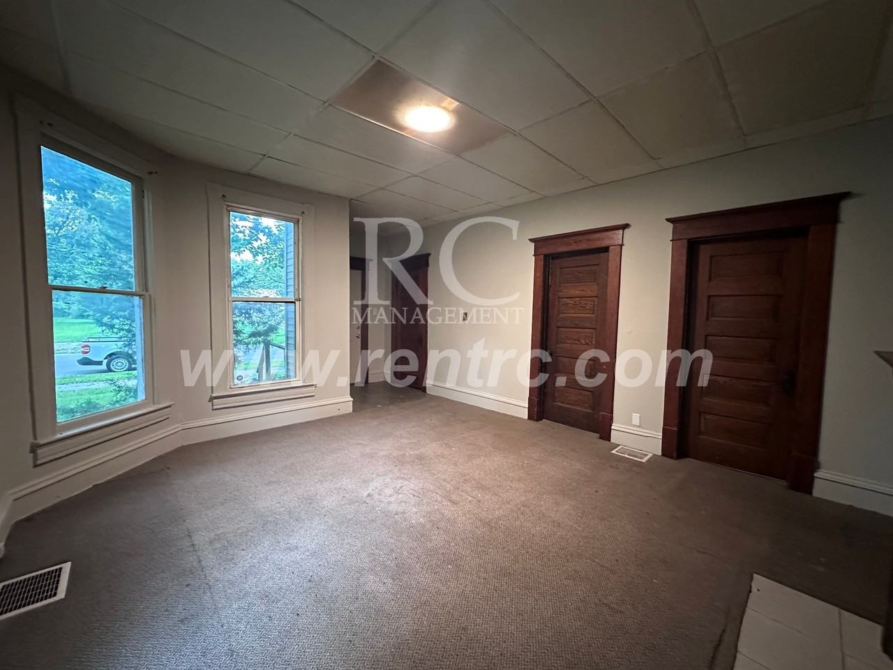 705 Harmon St - Photo 7 of 19