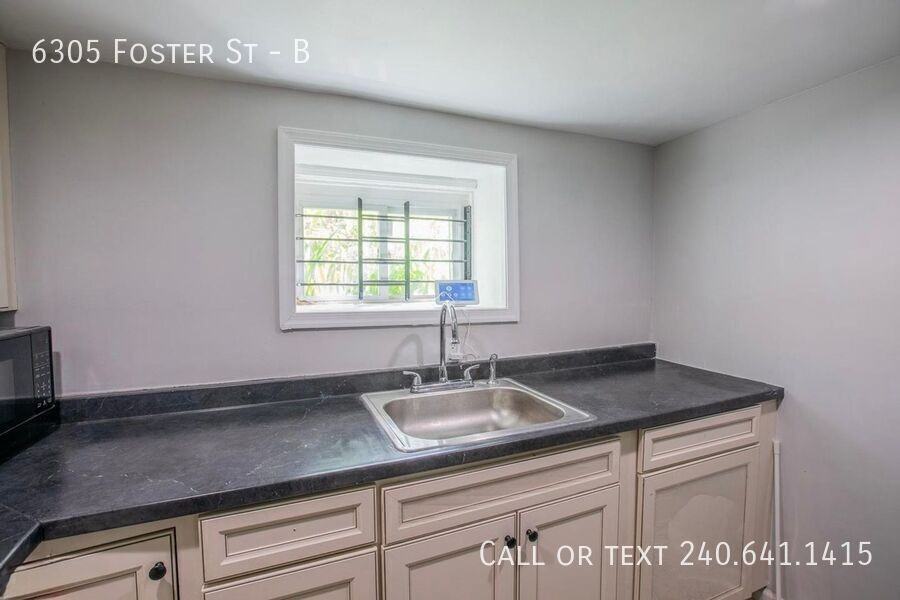 6305 Foster St #B - Photo 6 of 12