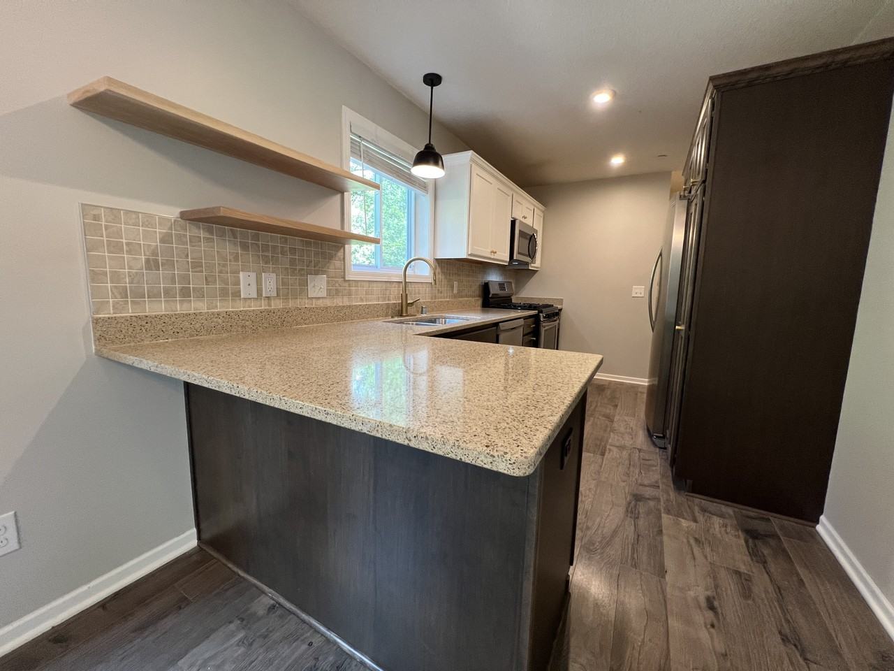 7110 Calumet Ct - Photo 2 of 38