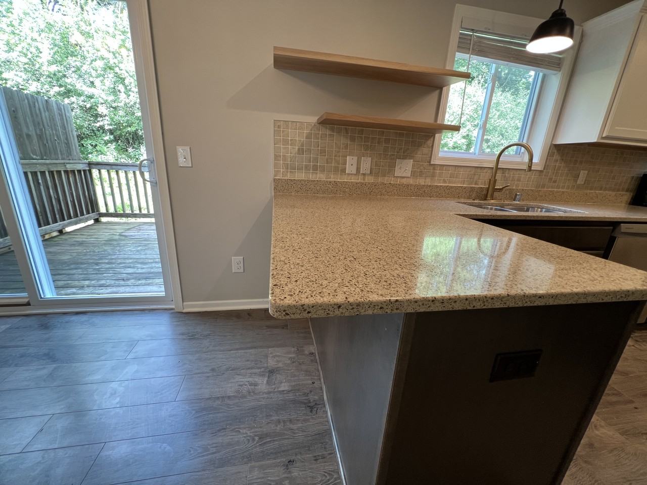 7110 Calumet Ct - Photo 3 of 38