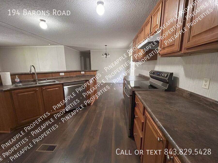 194 Barons Rd - Photo 5 of 50