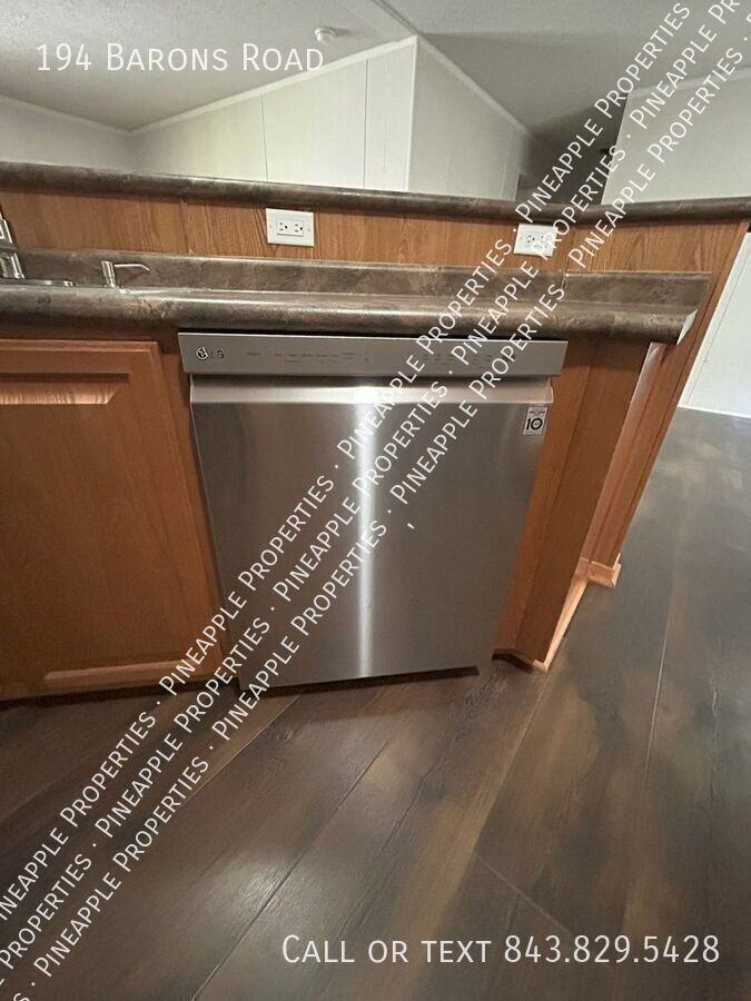 194 Barons Rd - Photo 6 of 50