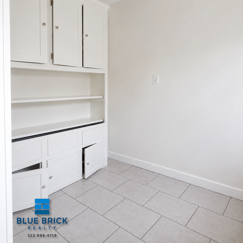 1511 W 11th Pl #11 - Photo 4 of 11