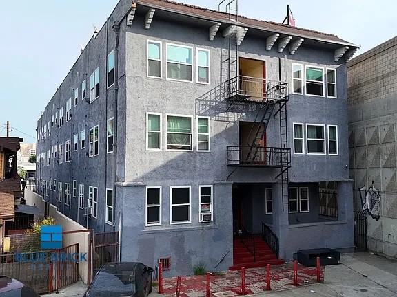 1211 W 11th St #206 - Photo 2 of 2