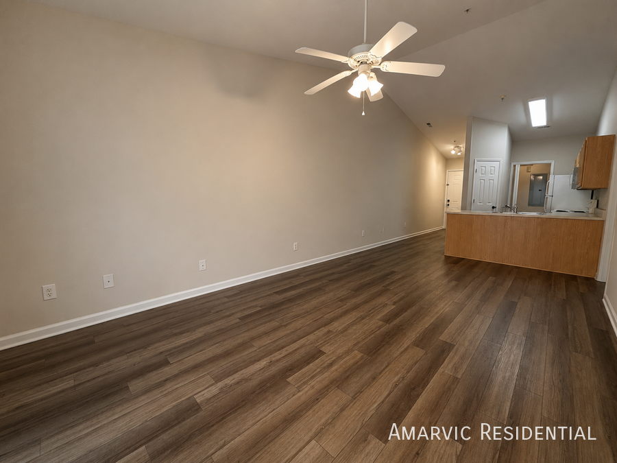 1851 Trailwood Heights Ln #301 - Photo 3 of 17