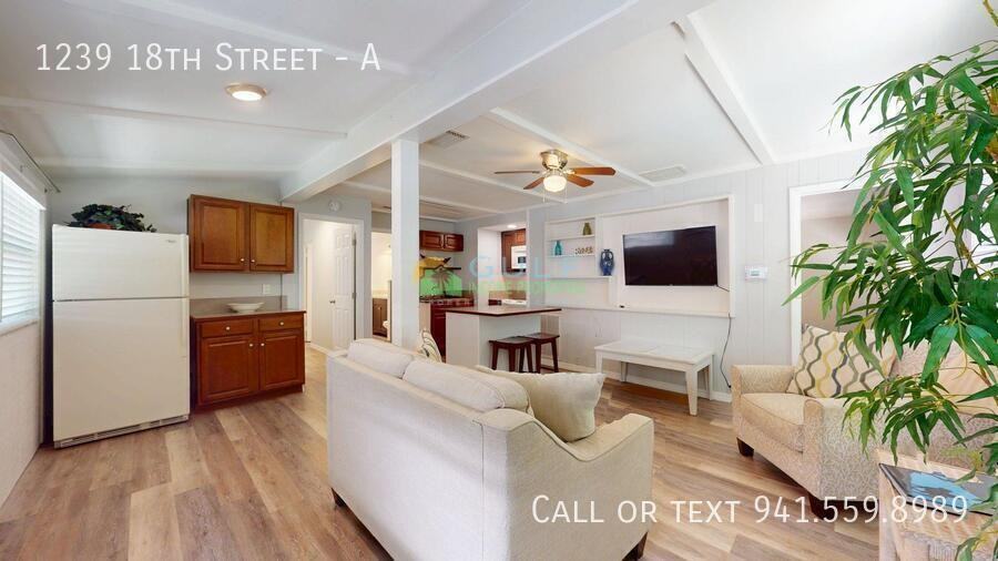 1239 18th St - Photo 2 of 11