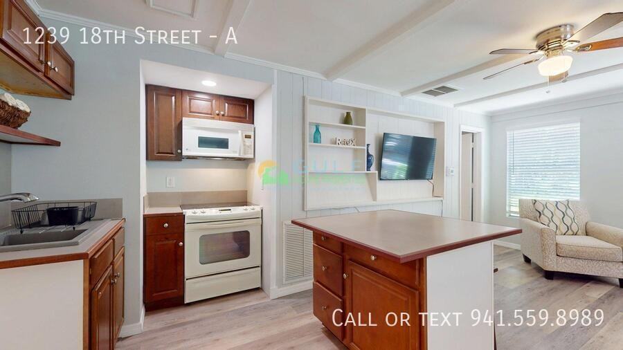 1239 18th St - Photo 5 of 11