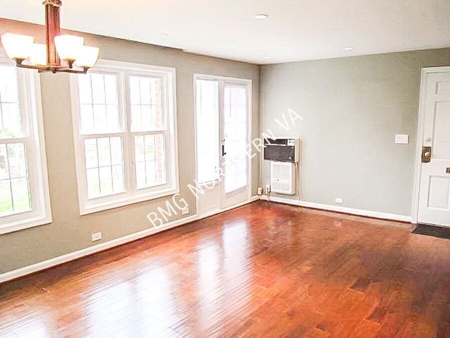 3553 Martha Custis Dr #905-35 - Photo 3 of 18