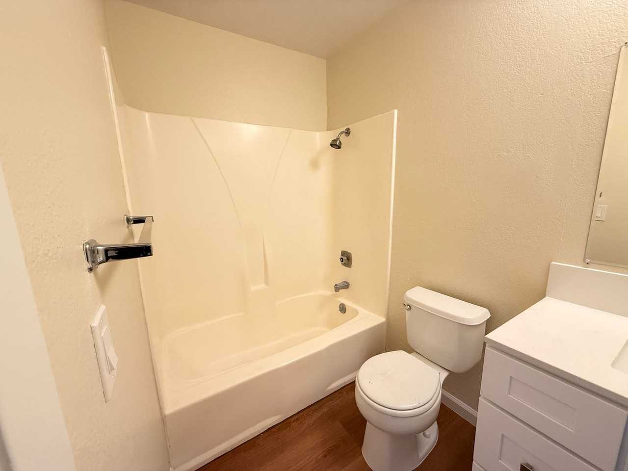 6401 Montecito Blvd #14 - Photo 4 of 20