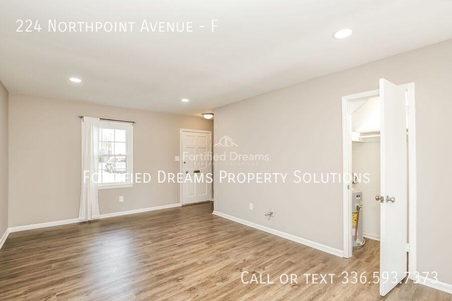 224 Northpoint Ave #F - Photo 3 of 15