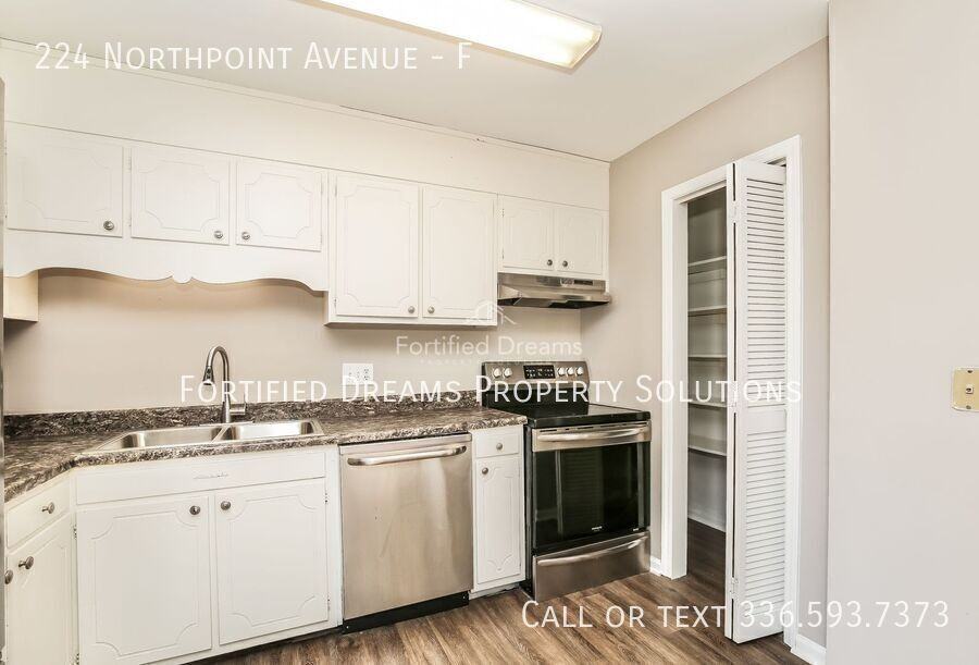 224 Northpoint Ave #F - Photo 5 of 15