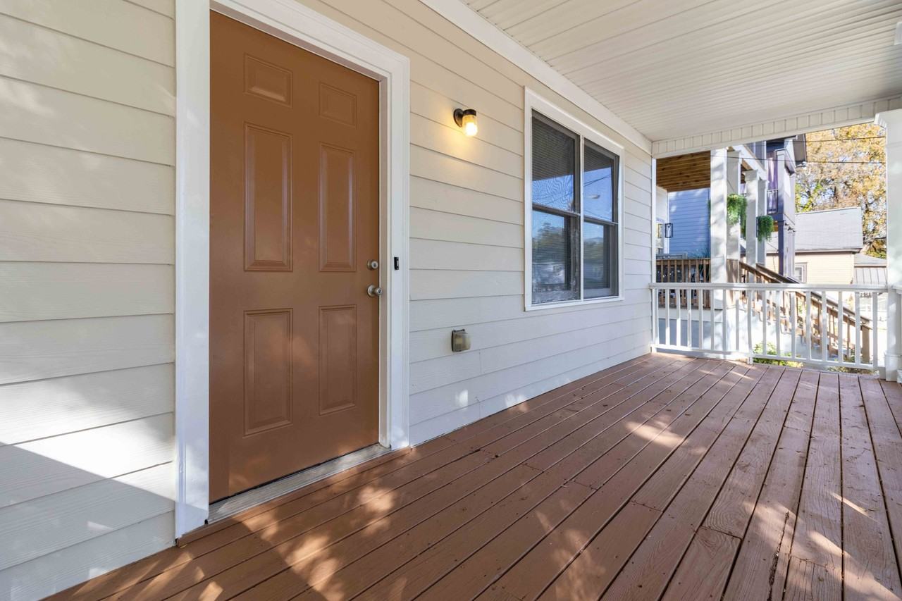 639 Ira St Sw - Photo 3 of 24