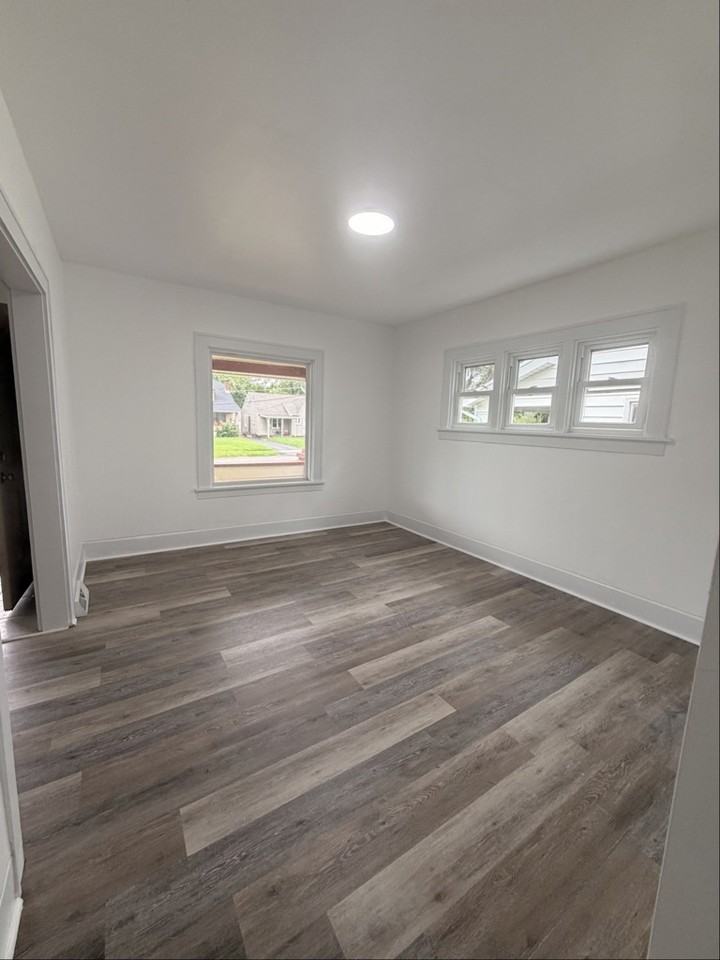 351 E Judson Ave - Photo 3 of 15