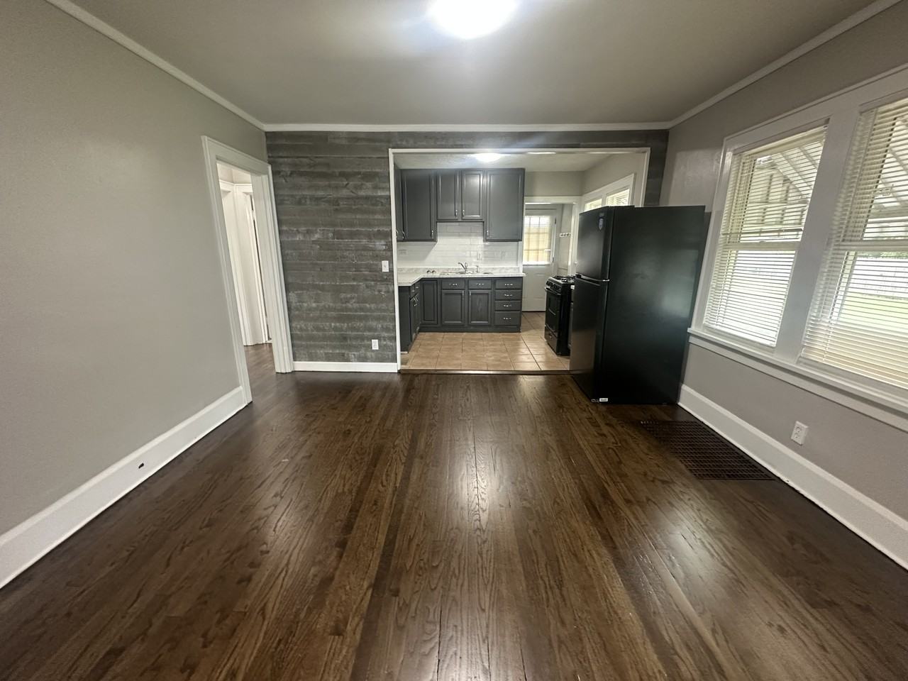 2906 Arcadia Ter - Photo 3 of 13