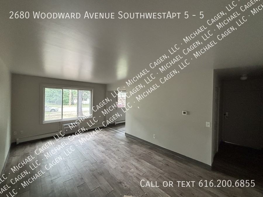 WOODWARD & #5 - Photo 2 of 12