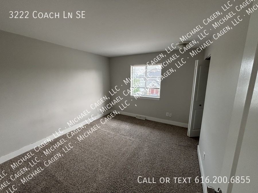 3222 Coach Ln Se - Photo 6 of 15