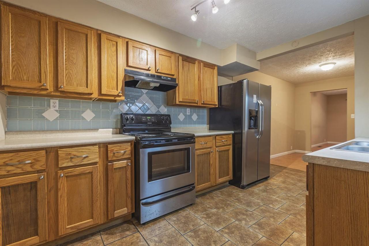 426 Parliament Rd #2 - Photo 3 of 17