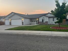 featured image of 2632 W Carlton St
