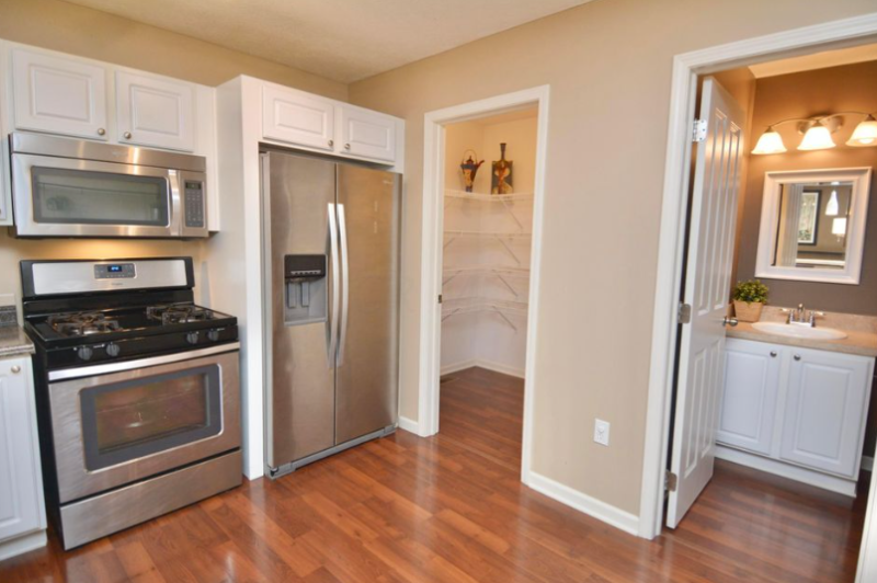 7408 Cayman Ln - Photo 2 of 36
