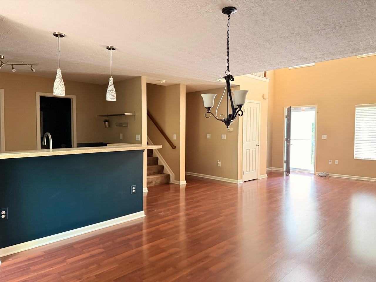 7408 Cayman Ln - Photo 7 of 36