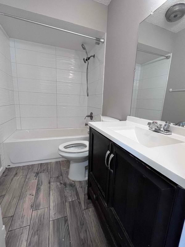 1243 Saturn Dr - Photo 2 of 9