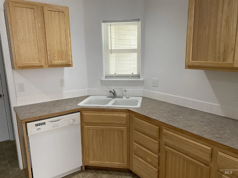 116 Ne Lotus Ct #116 - Photo 5 of 20