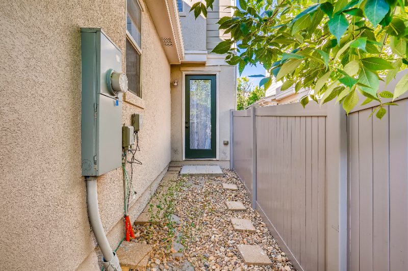 6378 S Xanadu Way - Photo 7 of 20