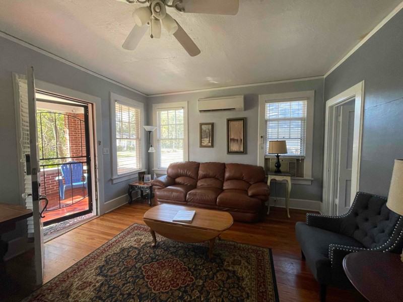 919 Talbot Ave - Photo 5 of 16