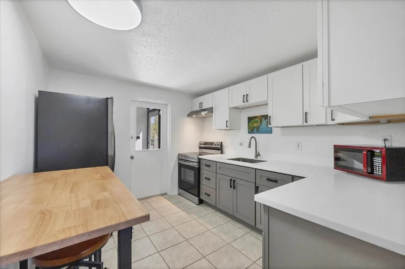 12298 Buffing Rd #C - Photo 7 of 22