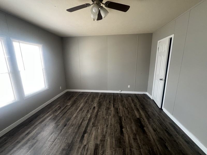 43 Locust St - Photo 4 of 11