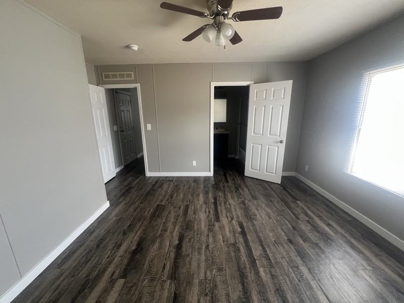 43 Locust St - Photo 5 of 11